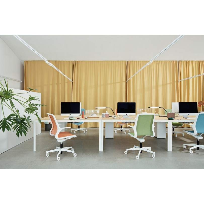 Chaise LOOP revêtue de résille ou de tissu porteur - MILANI