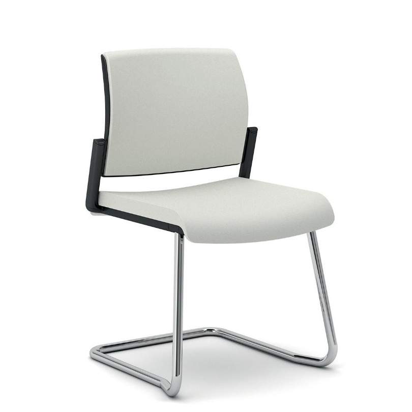 Chaise visiteur LEX en polypropylène rembourrée / piètement luge - MILANI