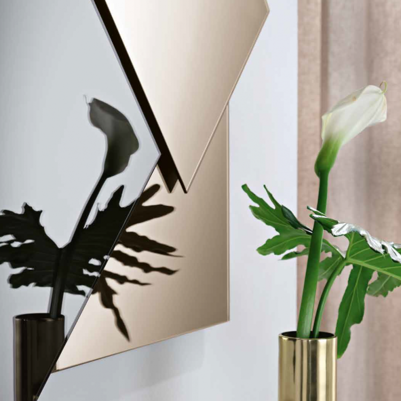 Specchio MIND formato da tre lastre...