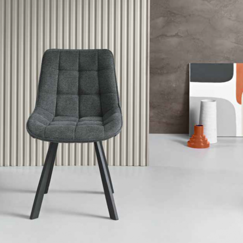 Sedia FRIEDIC con struttura in...