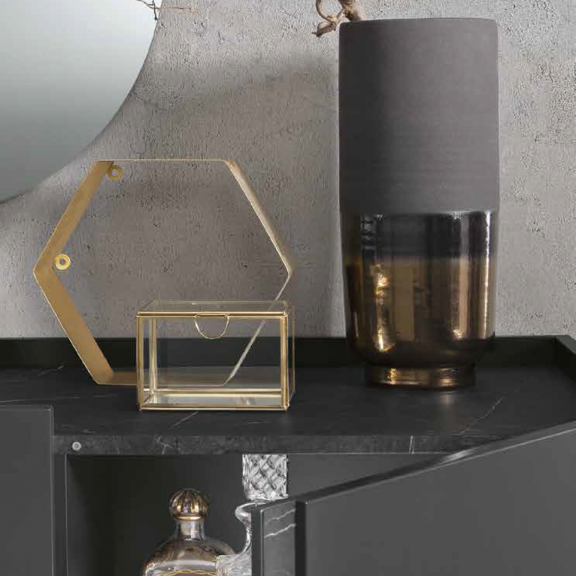 Madia GIRONA con scocca in nobilitato...