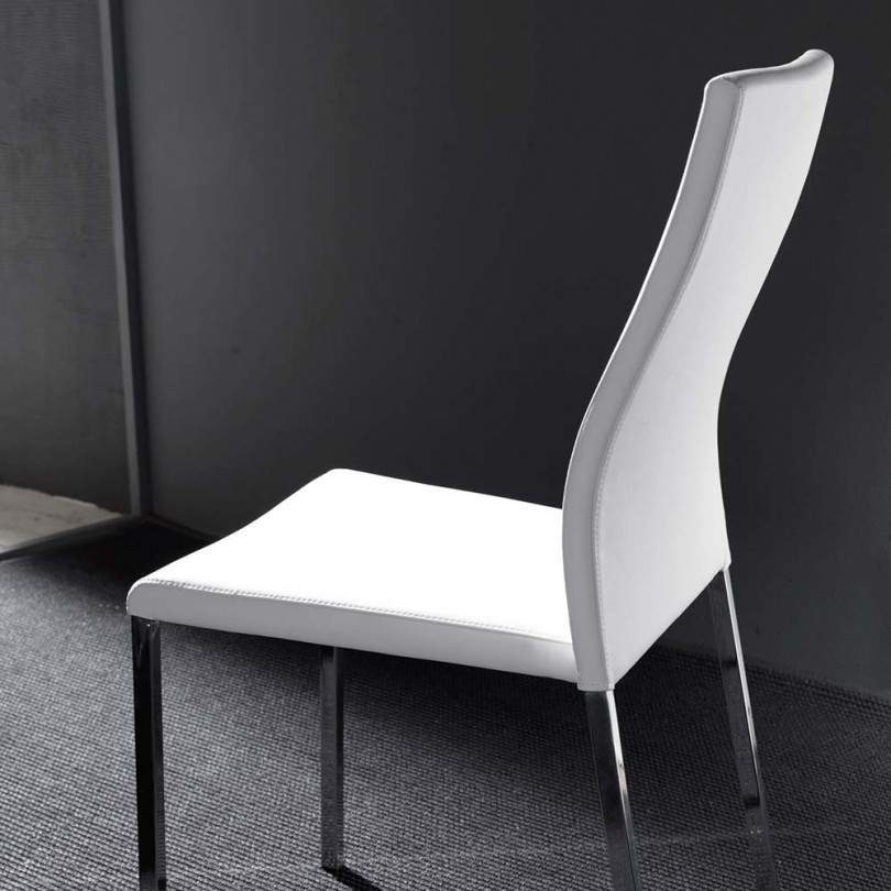 Chair Hellen Art. 213 - The Chair