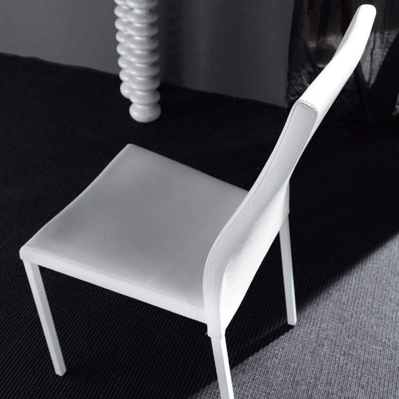 Chair Hellen Art. 213 - The Chair