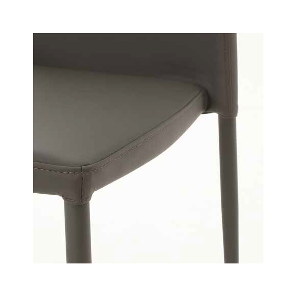 Chaise Nue Art 220 - La chaise